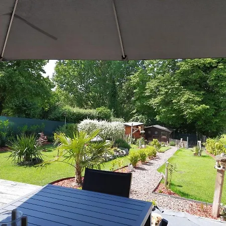 L'attente Détente à 200 M Du Parc Pairi Daiza Hébergement de vacances *