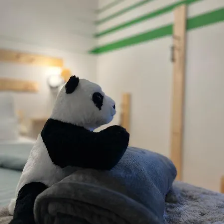 L'attente Détente à 200 M Du Parc  Pairi Daiza