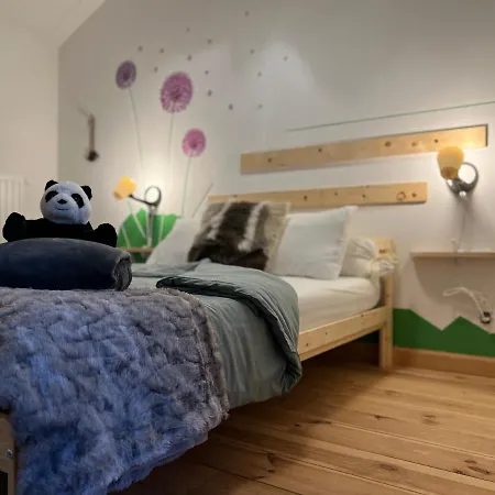 L'attente Détente à 200 M Du Parc  Pairi Daiza Casa de Férias Brugelette