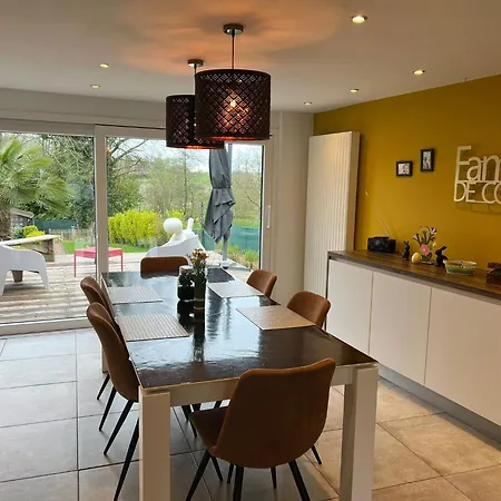 L'attente Détente à 200 M Du Parc  Pairi Daiza Casa de Férias Brugelette